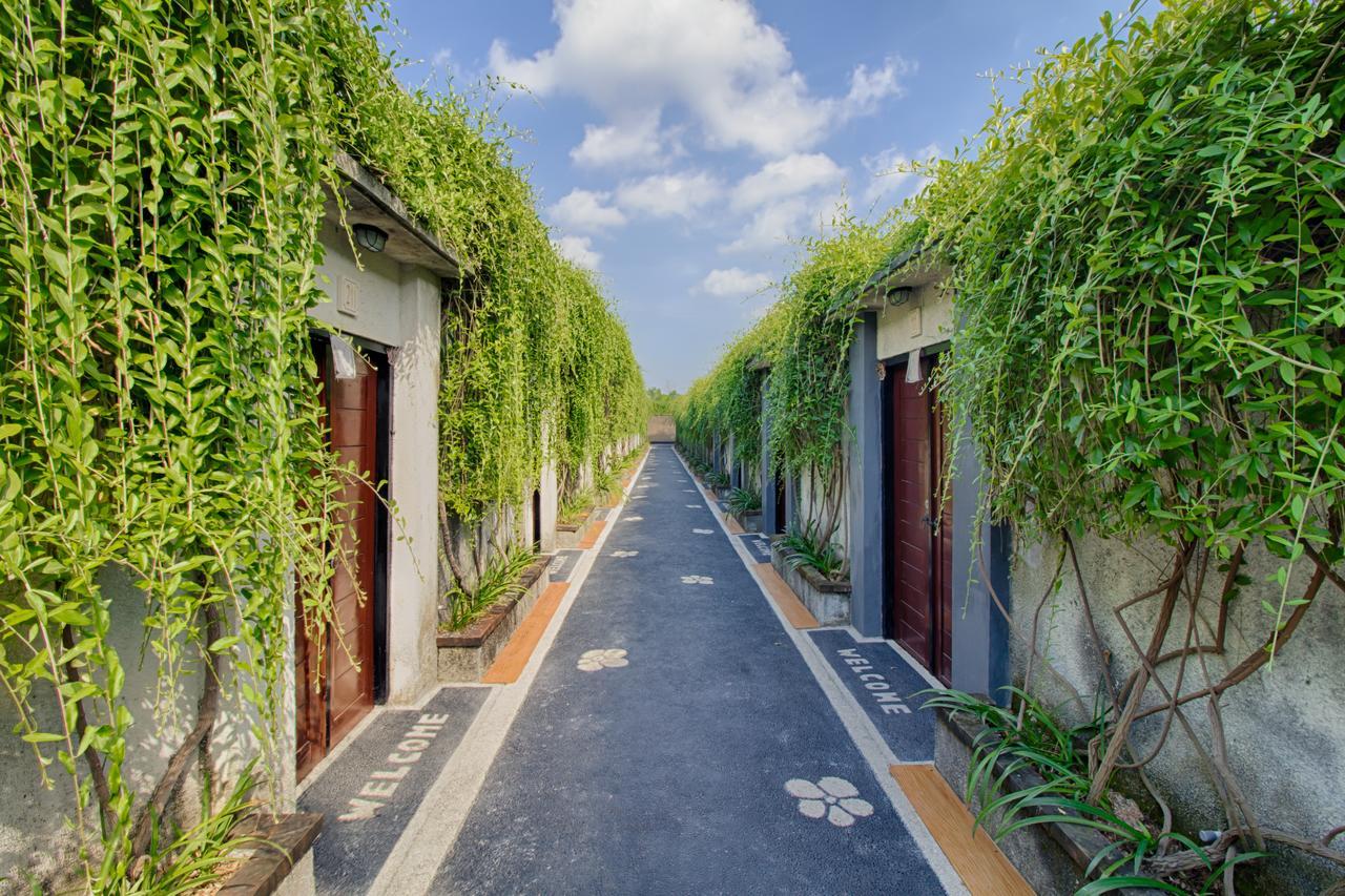 Готель The Yogasari Seminyak Екстер'єр фото