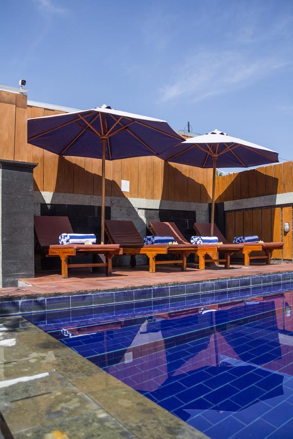 Готель The Yogasari Seminyak Екстер'єр фото